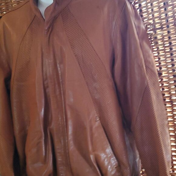 Vintage Brown Leather Jacket - Picture 4 of 16